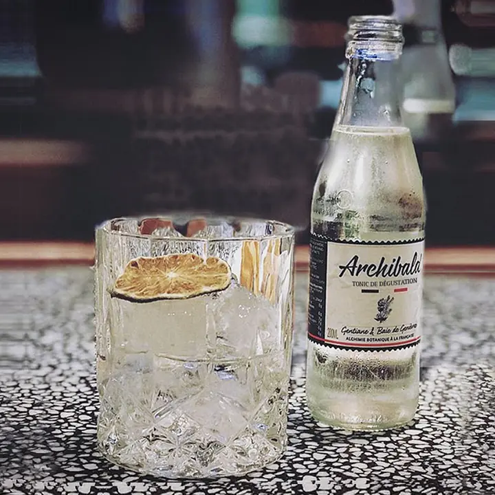 Archibald – Sipping Tonic - Master