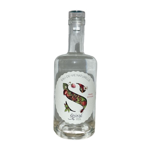 plp_product_/wine/distillerie-spiral-eau-de-vie-fraise-sichuan-4-years-5