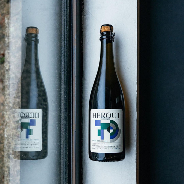 plp_product_/wine/maison-herout-micro-cuvee-n-3-bio-cider-fermented-in-wine-barrels-and-disgorged-after-24-months-on-latte