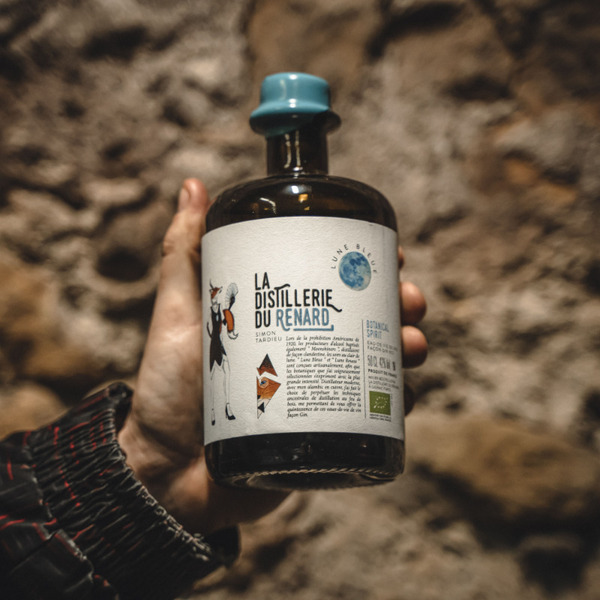 plp_product_/wine/la-distillerie-du-renard-la-taniere-lune-bleue-juniper