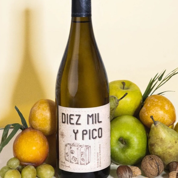 plp_product_/wine/garcia-serrano-nava-valley-diez-mil-y-pico-2020-white
