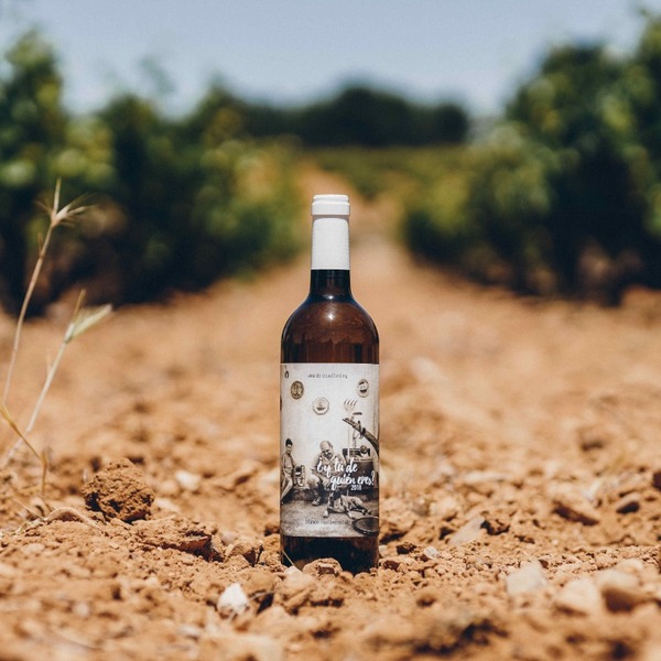 plp_product_/wine/bodegas-gratias-familia-y-vinedos-y-tu-de-quien-eres-white-2023