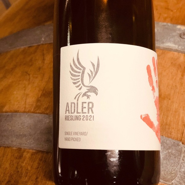 plp_product_/wine/wagner-von-wohlgemuthheim-2021-adler-riesling