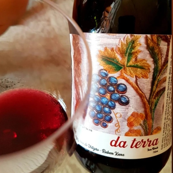 plp_product_/wine/vinhos-da-rua-do-urtigao-da-terra-2022-red