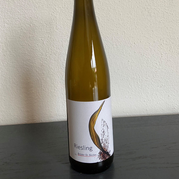 plp_product_/wine/weingut-bruder-dr-becker-2024-riesling-pure