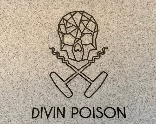 plp_product_/wine/de-vini-divin-poison-white-2018