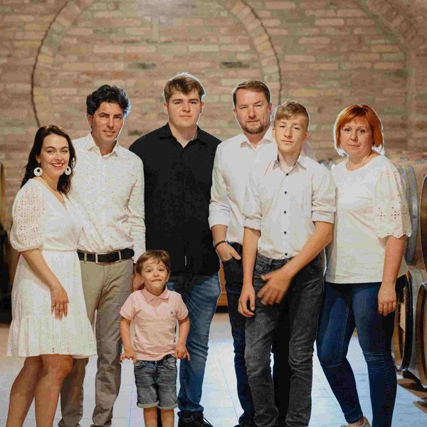 plp_product_/profile/kasnyik-family-winery